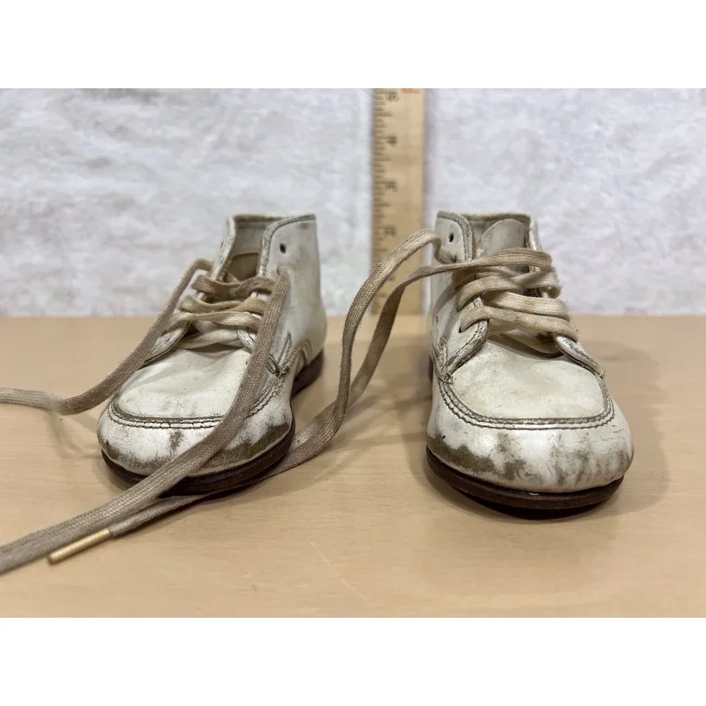 Vintage Stilecraft White Leather Baby Shoes Size 2 Lace-Up Hard Sole